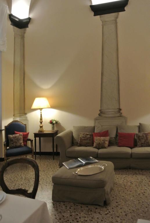 Palazzo Zecchino 3*